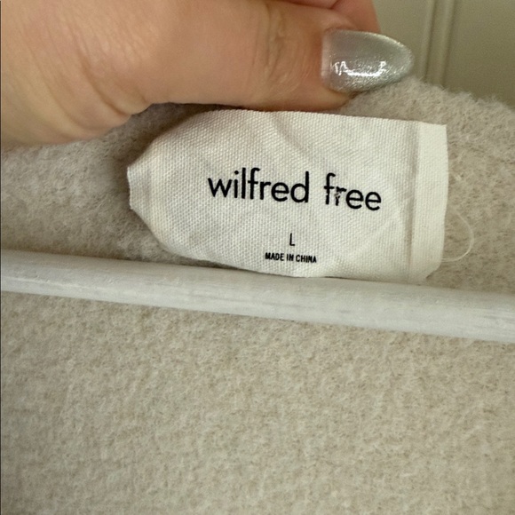 Aritzia Cream V-Neck Sweater - Picture 3 of 6